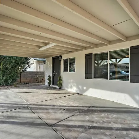 Phoenix Vacation Rental Home - Pet Friendly!
